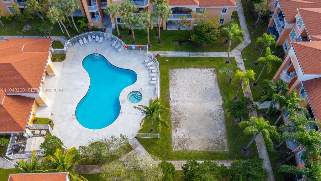 Photo of 6900 SW 39th St #208J, Davie, FL 33314 (MLS # A11948200)