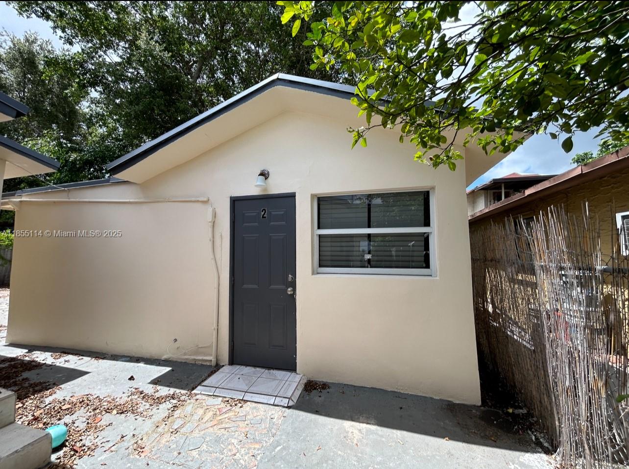 Check out this Freshly Remodeled 2 Bed, 1 Bath. Stainless Steel Appliances and Onsite Laundry! Conveniently located within walking distance from Loan Depot Stadium and Five Minutes From Brickell.