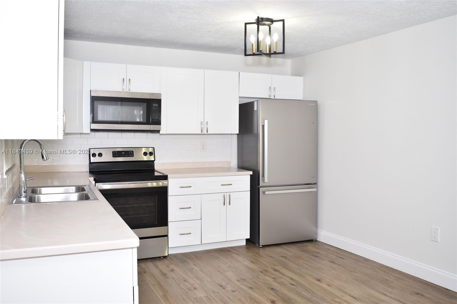 DRIFTWOOD ESTATES NO 2 - Residential