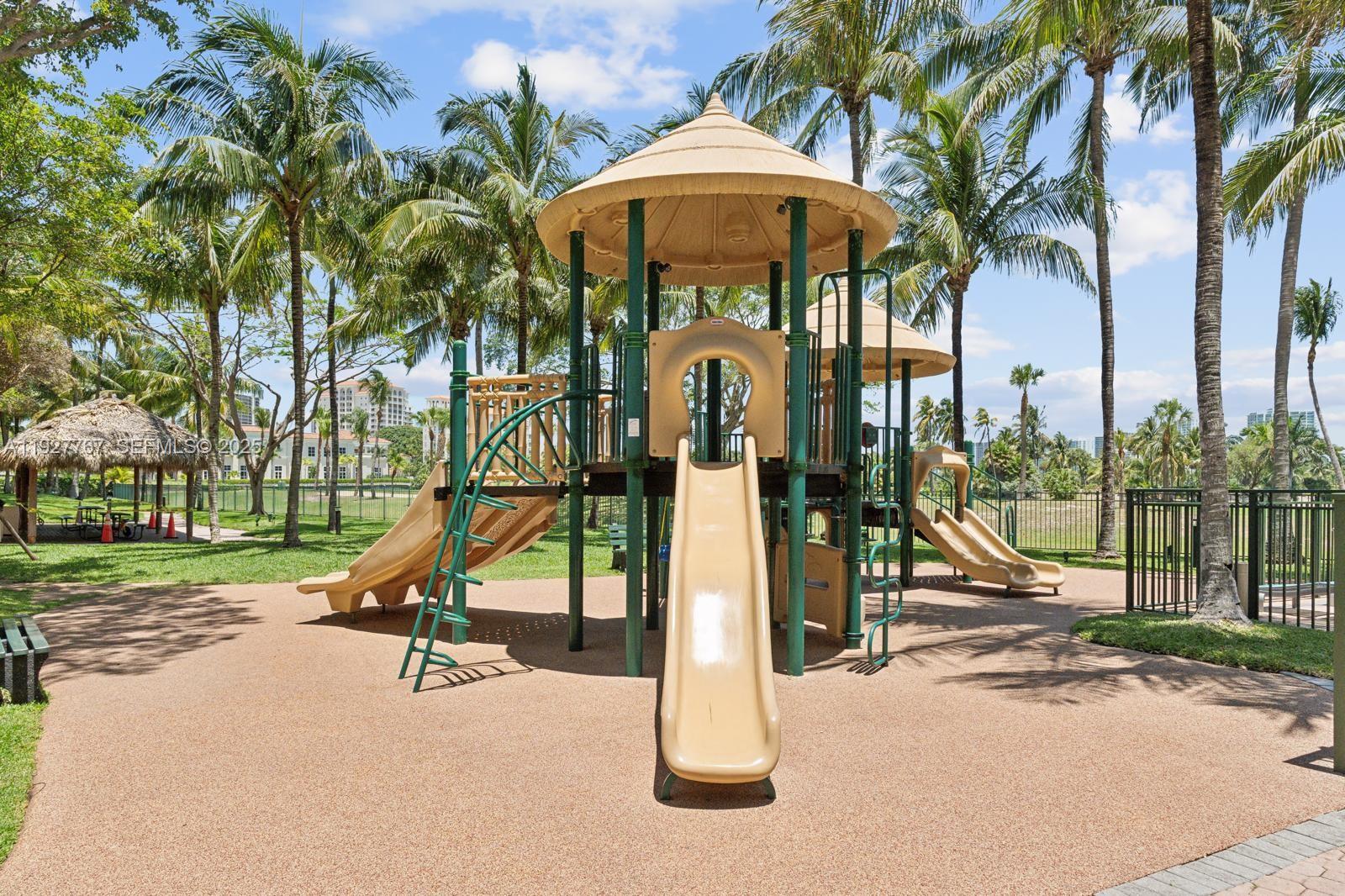 TURNBERRY ON THE GREEN - Residential