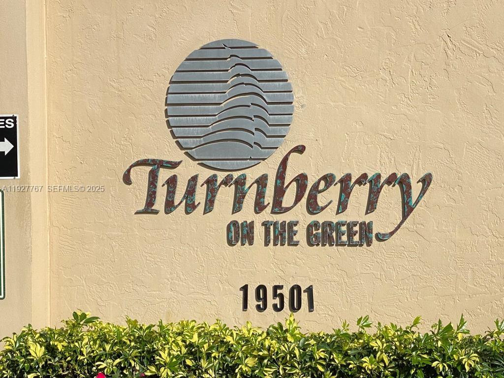 TURNBERRY ON THE GREEN - Residential