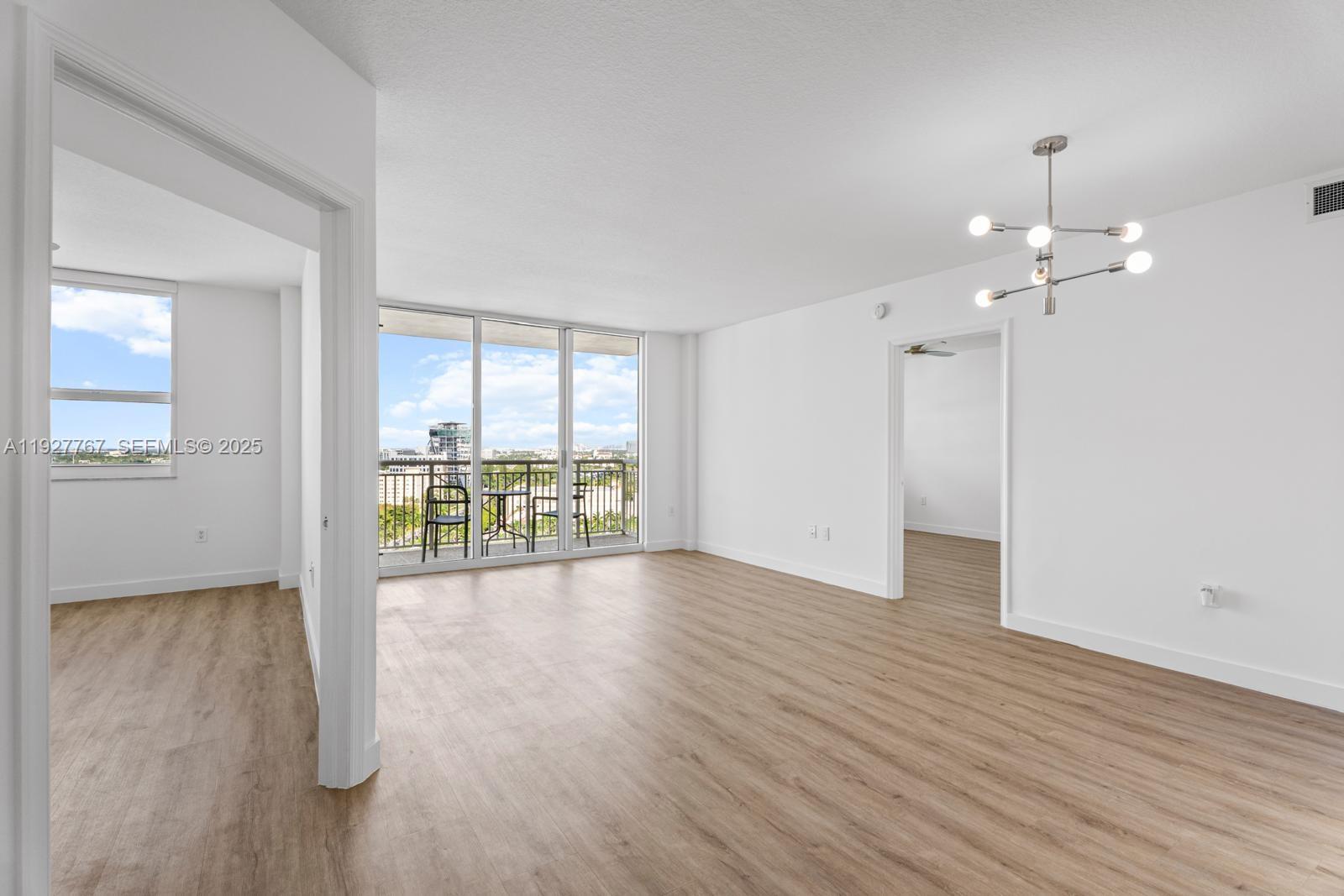 TURNBERRY ON THE GREEN - Residential