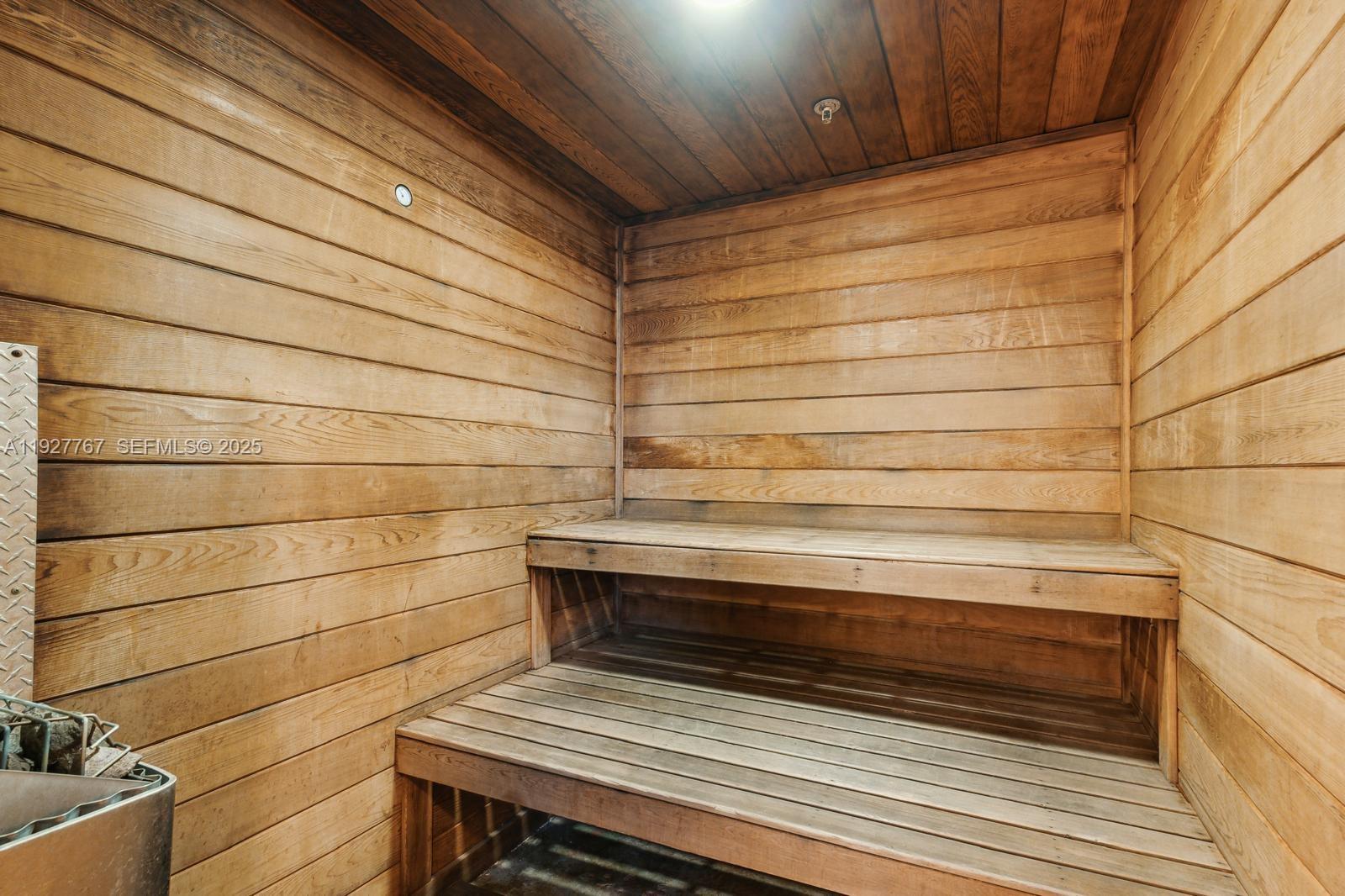 TURNBERRY ON THE GREEN - Residential