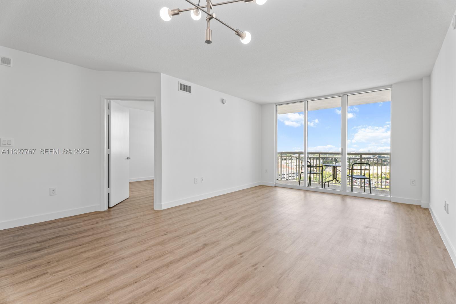 TURNBERRY ON THE GREEN - Residential