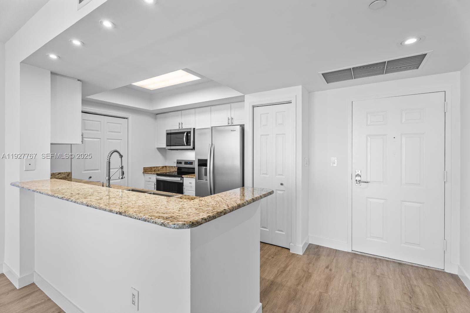 TURNBERRY ON THE GREEN - Residential