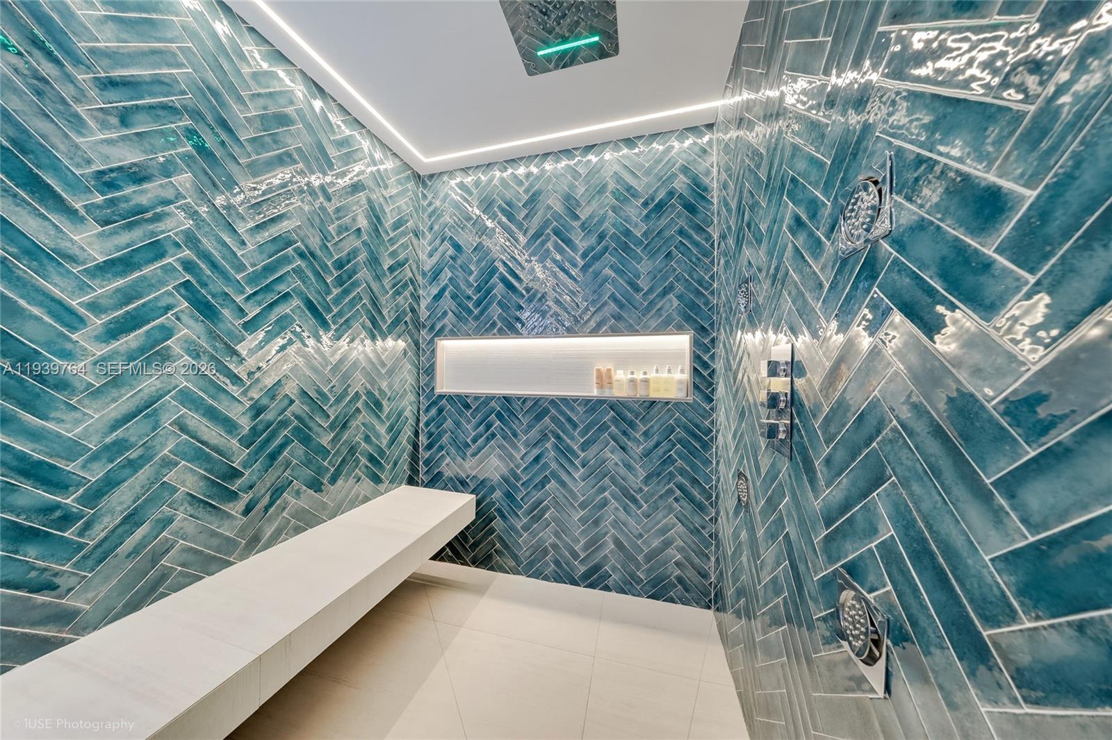 900 BISCAYNE BAY CONDO - Residential