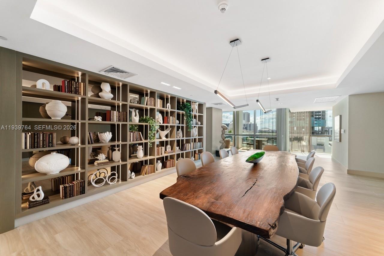 900 BISCAYNE BAY CONDO - Residential