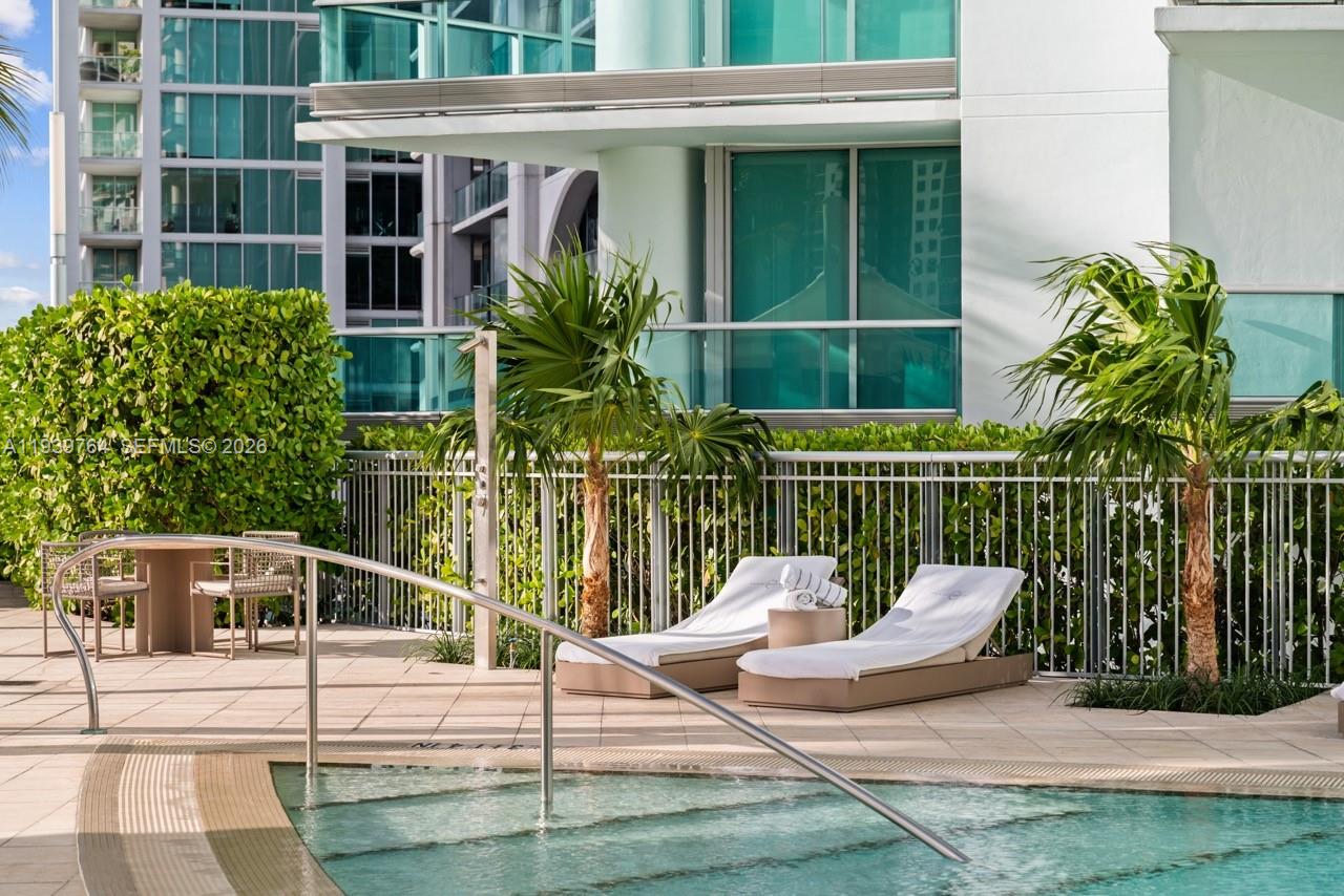 900 BISCAYNE BAY CONDO - Residential