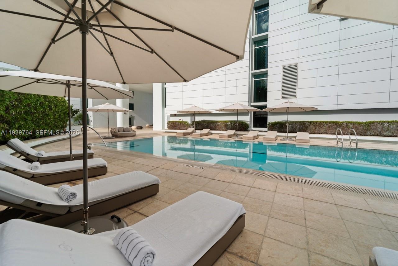 900 BISCAYNE BAY CONDO - Residential