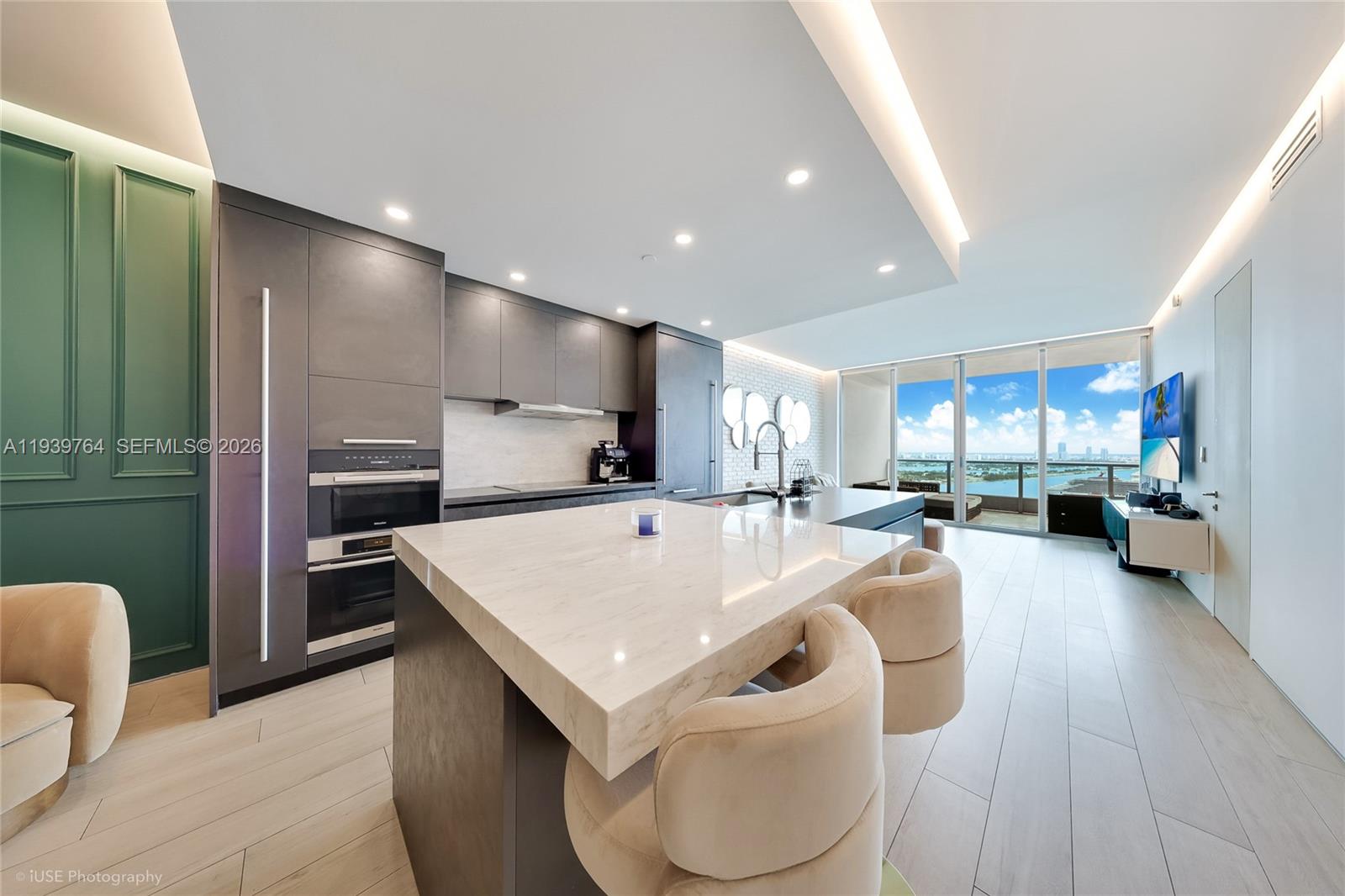 900 BISCAYNE BAY CONDO - Residential