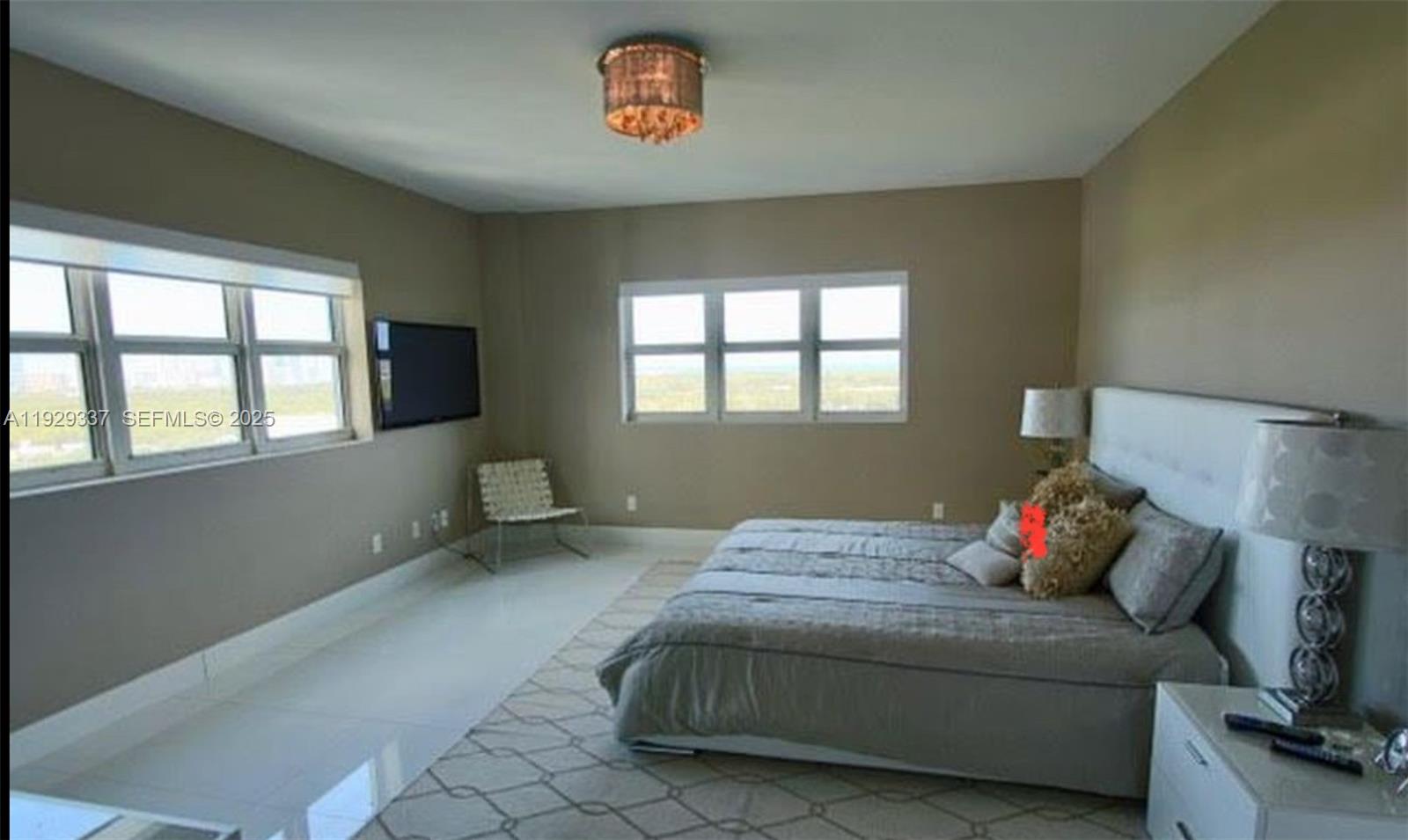 THE OAKS I CONDO - Residential Lease