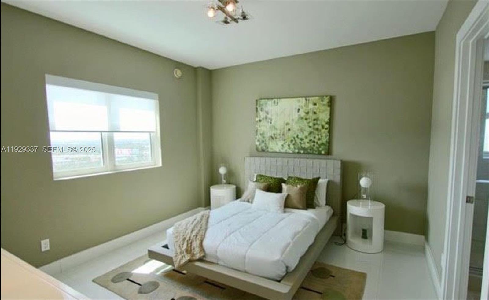 THE OAKS I CONDO - Residential Lease