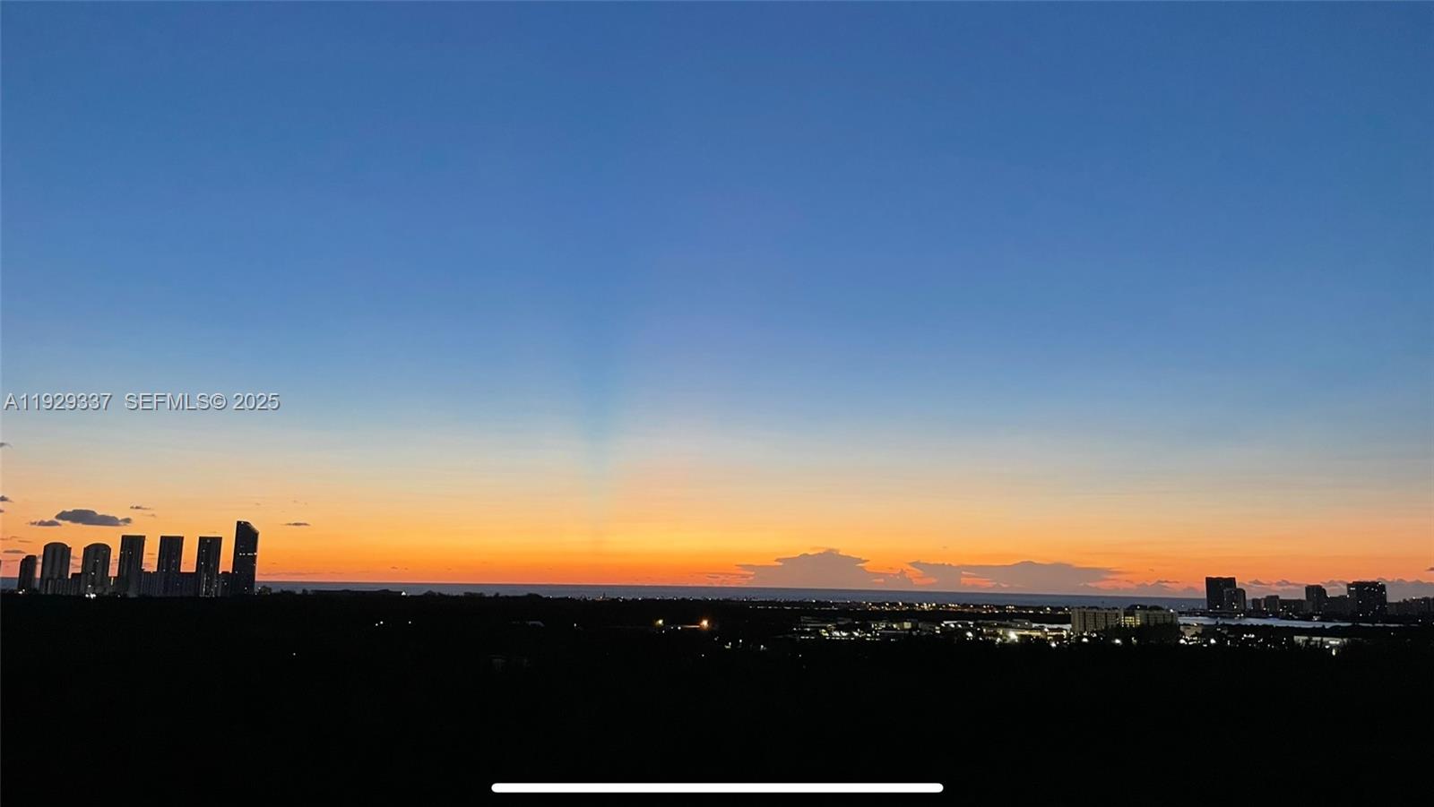 THE OAKS I CONDO - Residential Lease