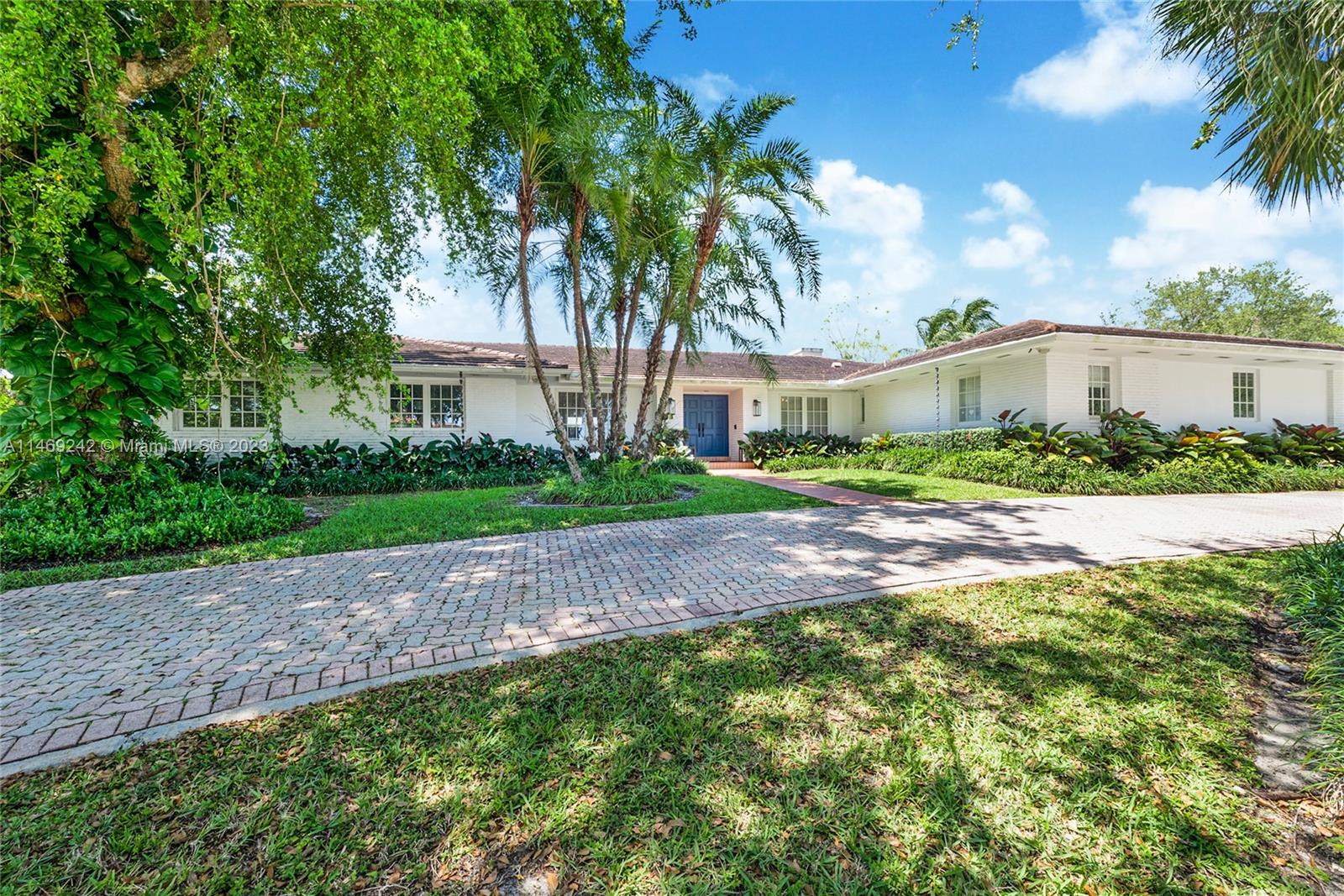 Property for Sale at 610 Marquesa Dr, Coral Gables, Broward County, Florida - Bedrooms: 5 
Bathrooms: 3  - $13,495,000