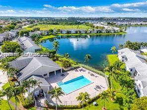 LAKESHORE CONDO 11 - Residential