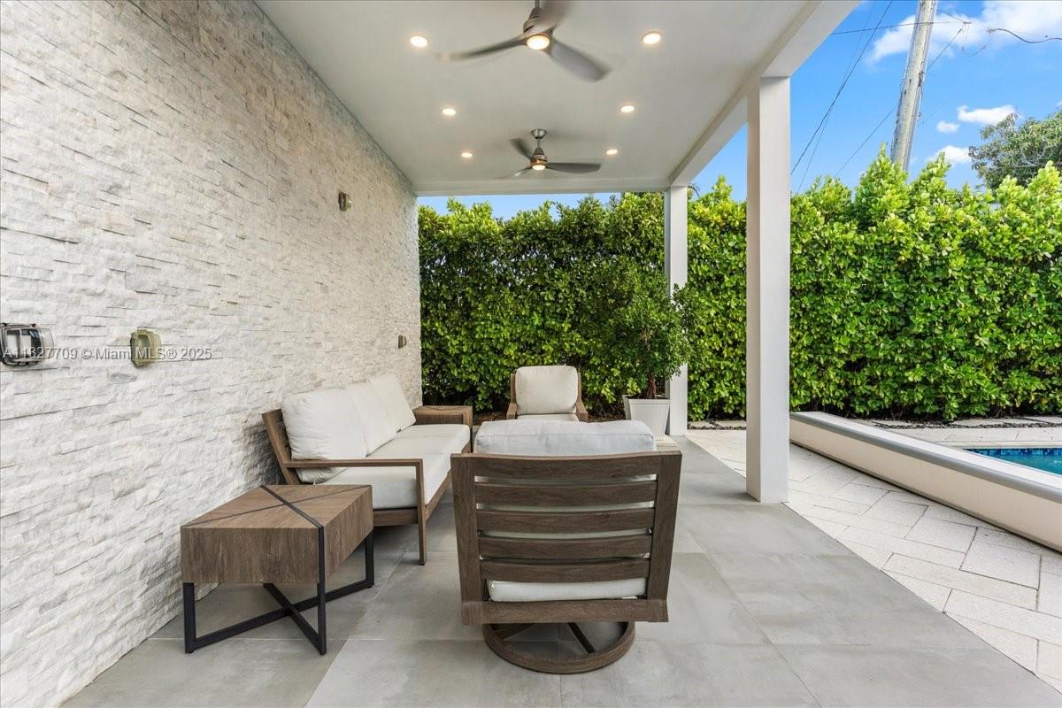 KEYSTONE ISLANDS - Residential