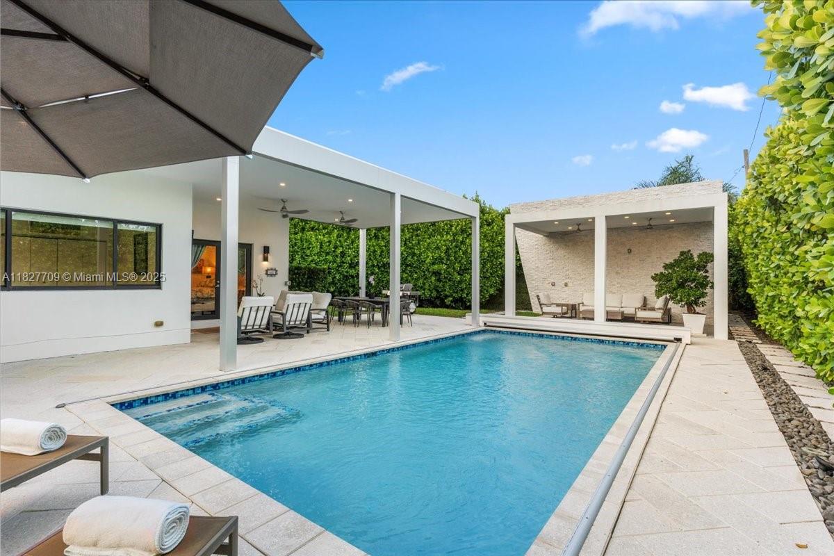 KEYSTONE ISLANDS - Residential