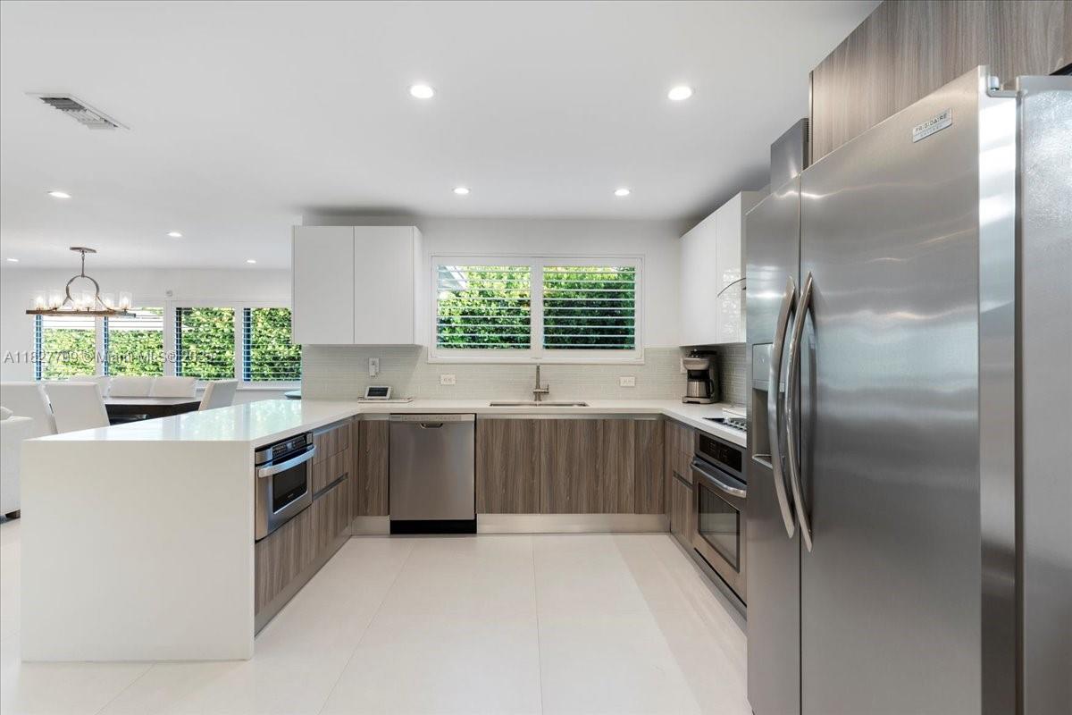 KEYSTONE ISLANDS - Residential