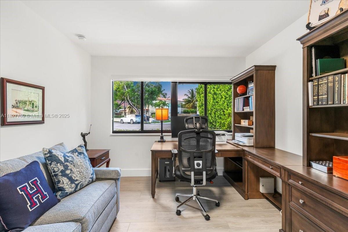 KEYSTONE ISLANDS - Residential