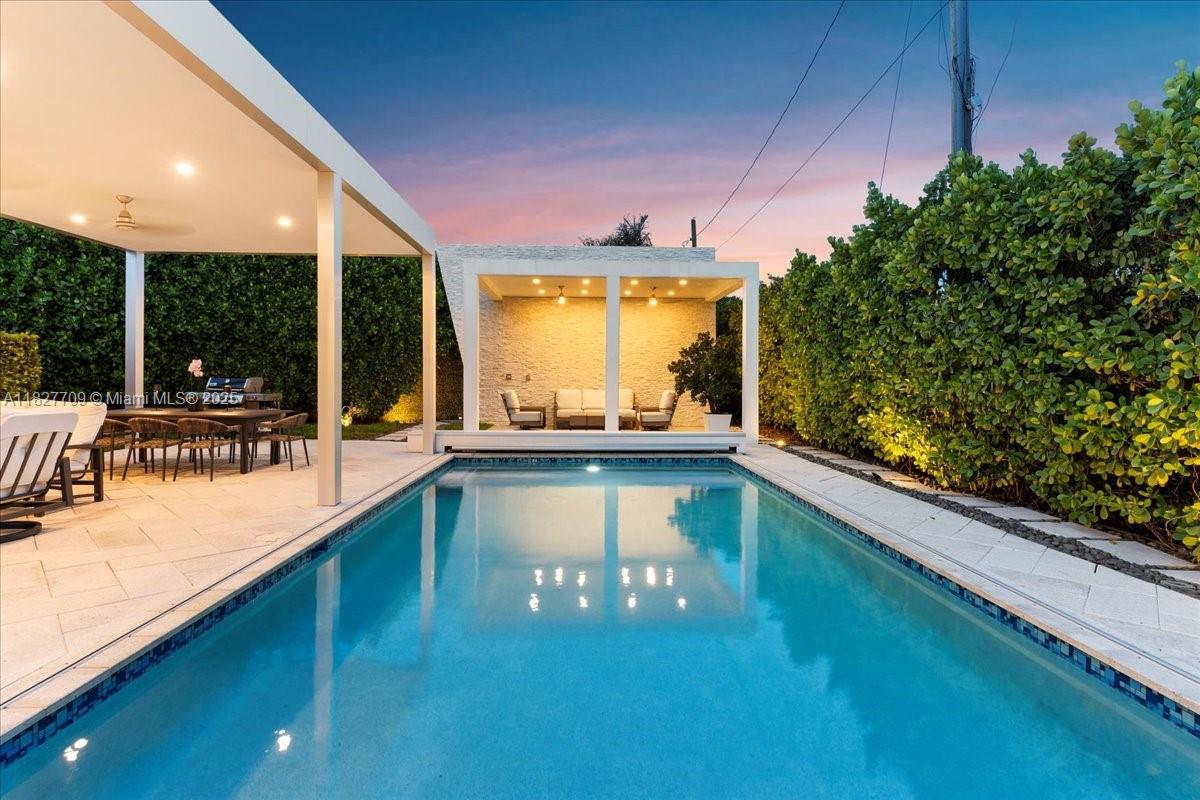 KEYSTONE ISLANDS - Residential