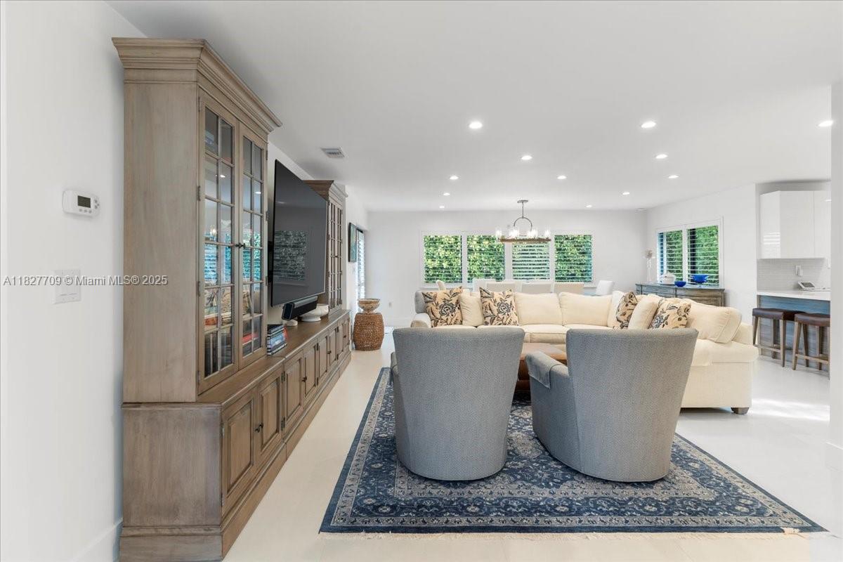 KEYSTONE ISLANDS - Residential