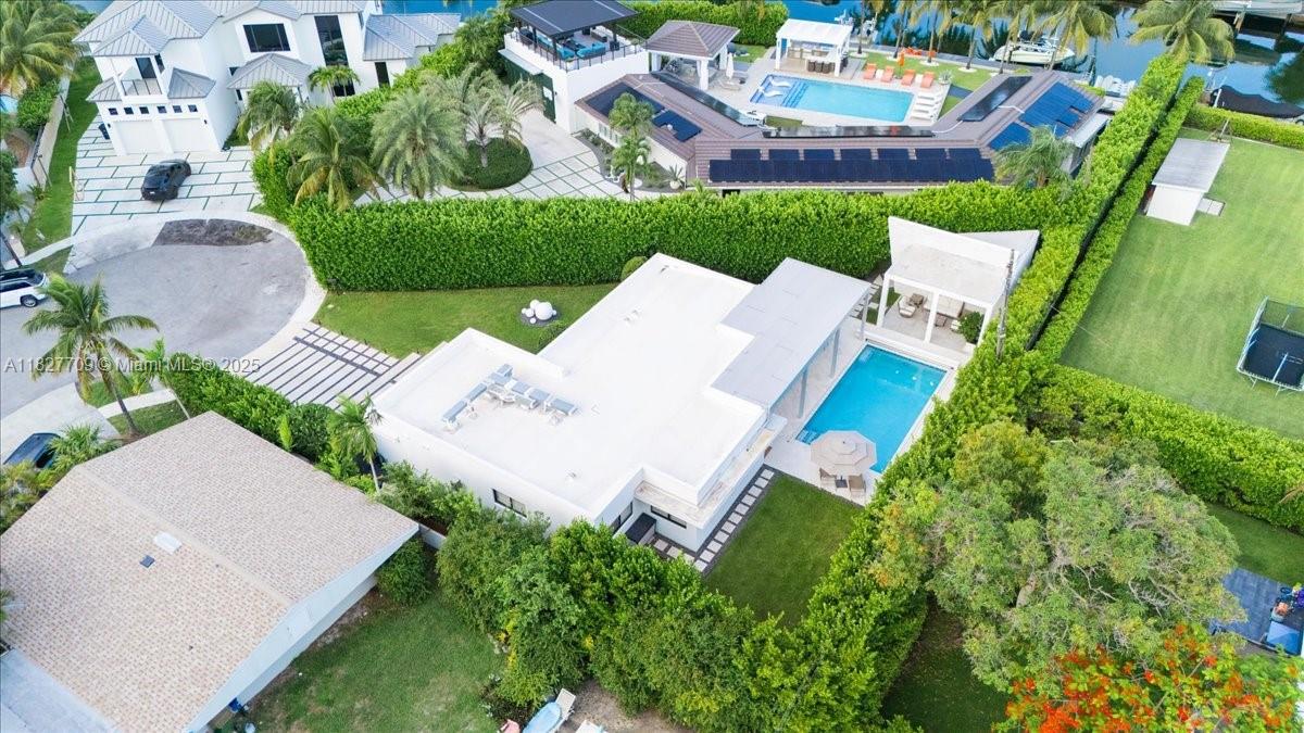 KEYSTONE ISLANDS - Residential