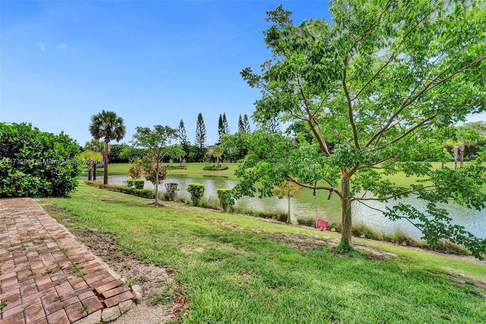 HILLCREST COUNTRY CLUB SO - Residential