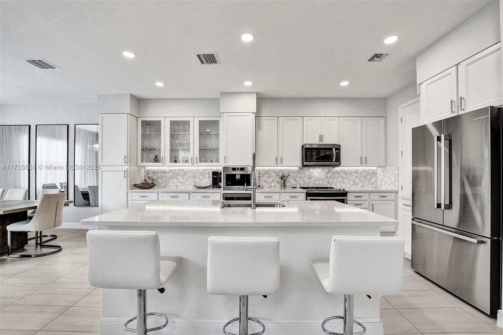 HILLCREST COUNTRY CLUB SO - Residential