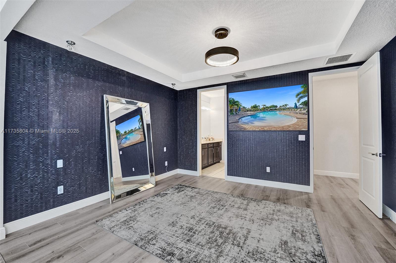 HILLCREST COUNTRY CLUB SO - Residential