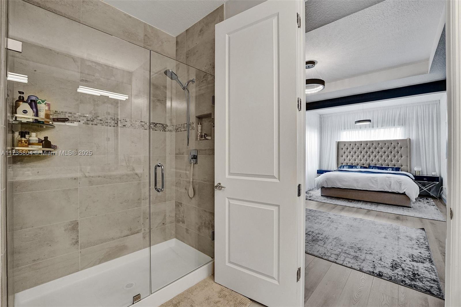 HILLCREST COUNTRY CLUB SO - Residential