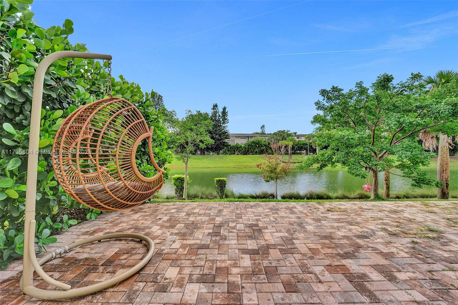 HILLCREST COUNTRY CLUB SO - Residential