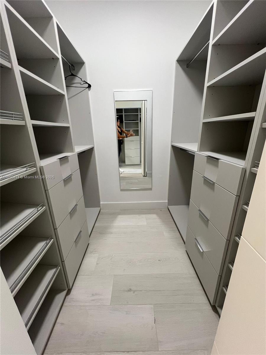 KEY COLONY NO 2 CONDO - Residential Lease