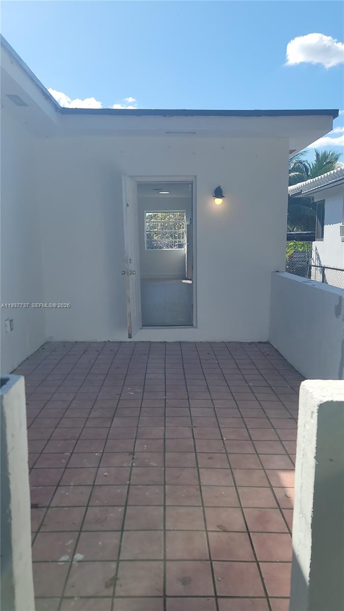 HOME OWNERS PARADISE - Residential