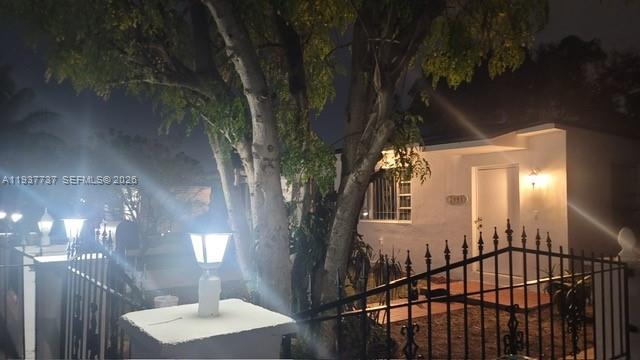 HOME OWNERS PARADISE - Residential