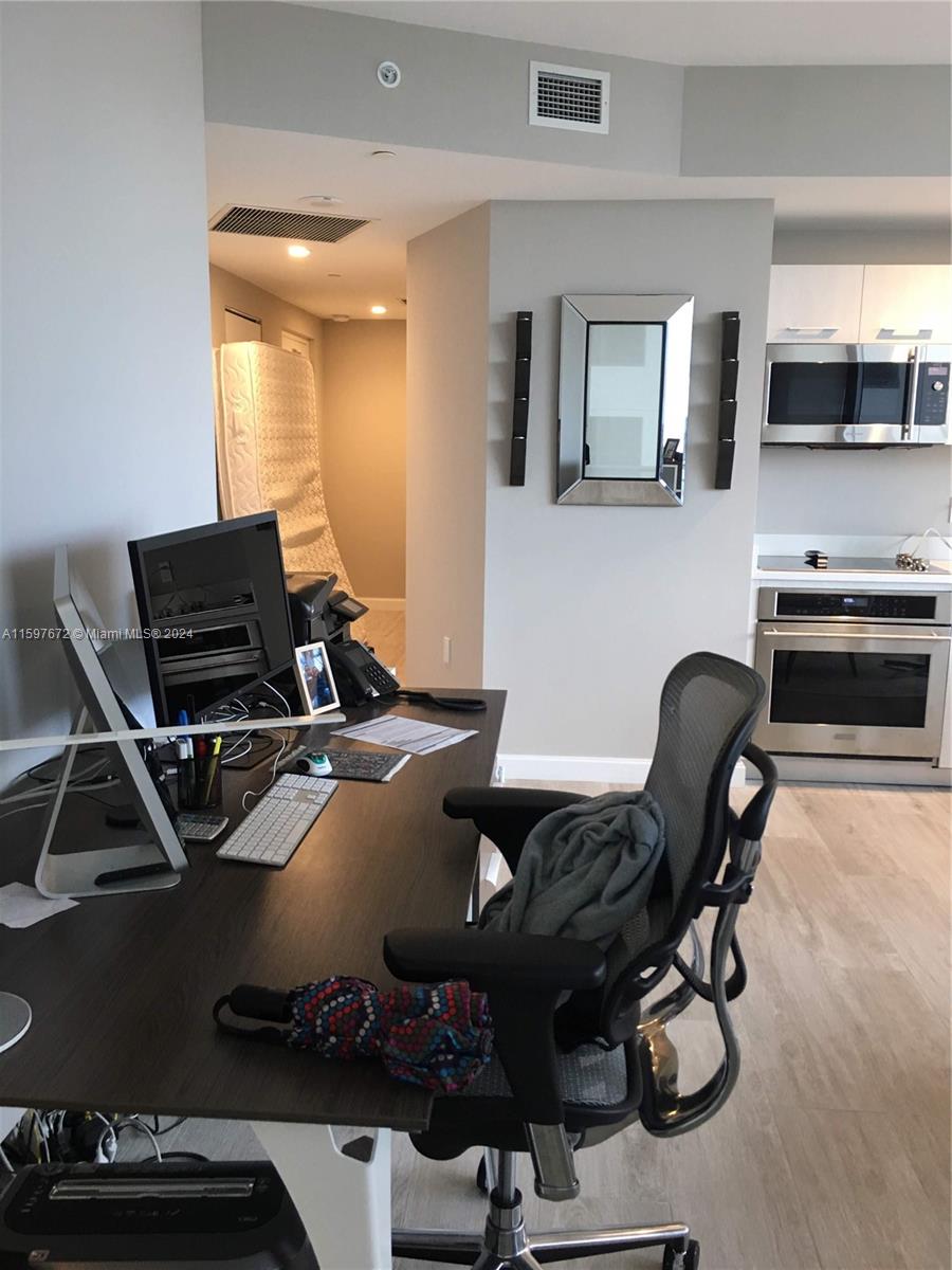 BRICKELL HEIGHTS WEST CON - Residential Lease