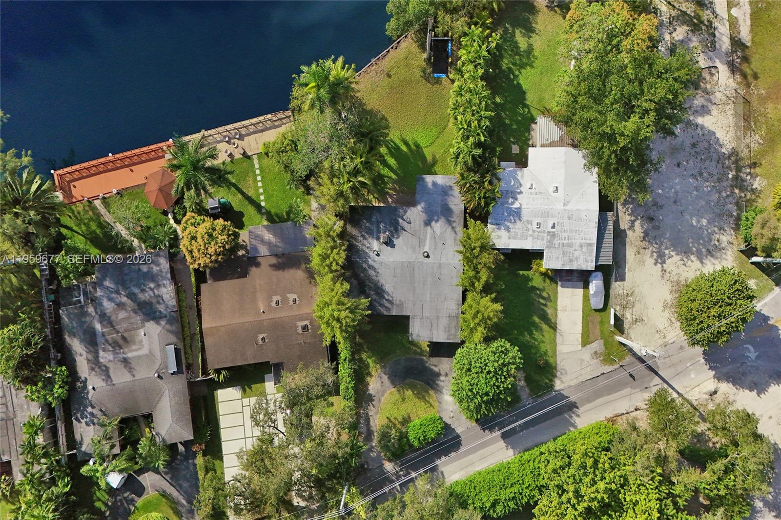 RIVERDALE - Residential