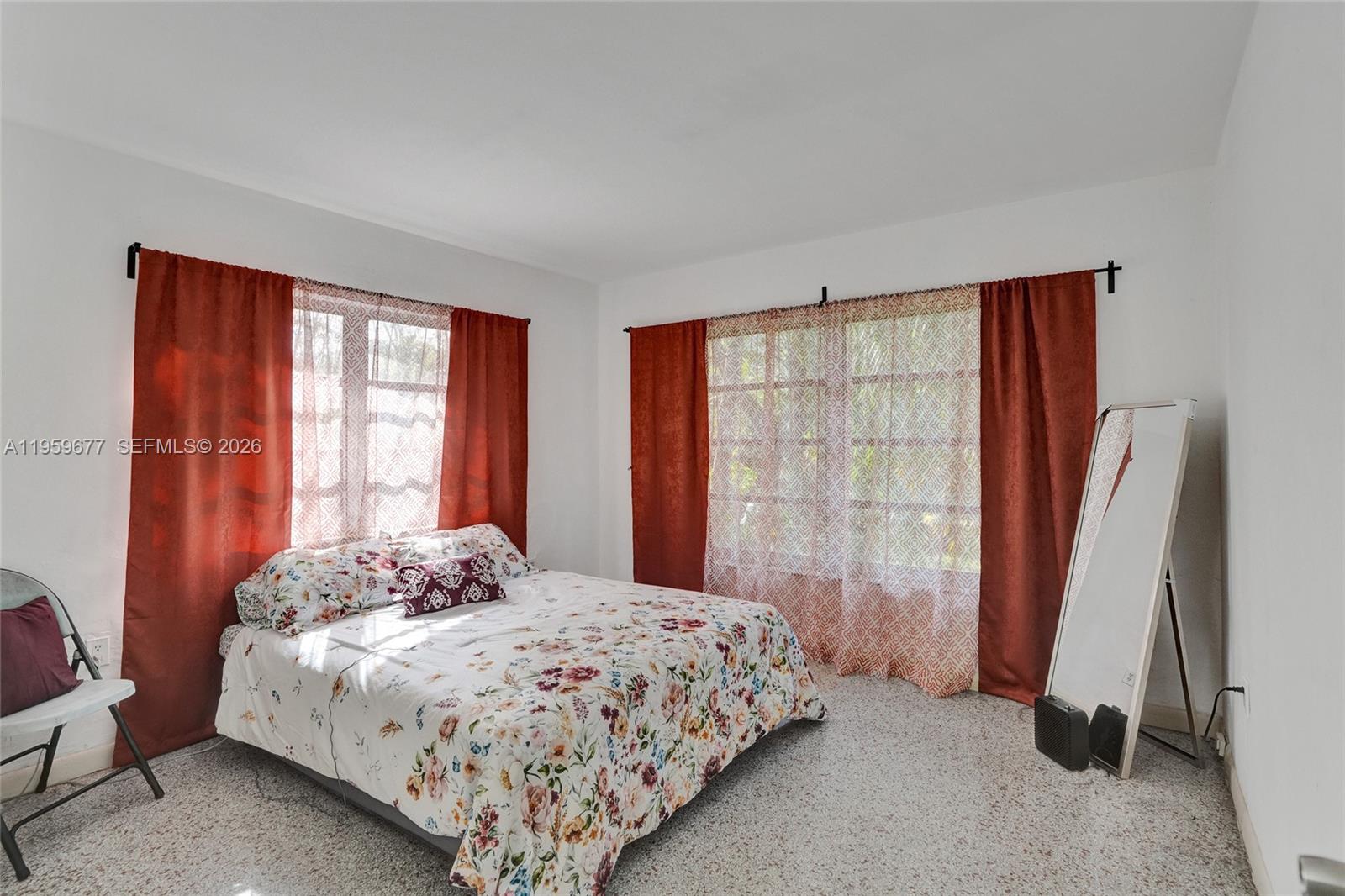 RIVERDALE - Residential