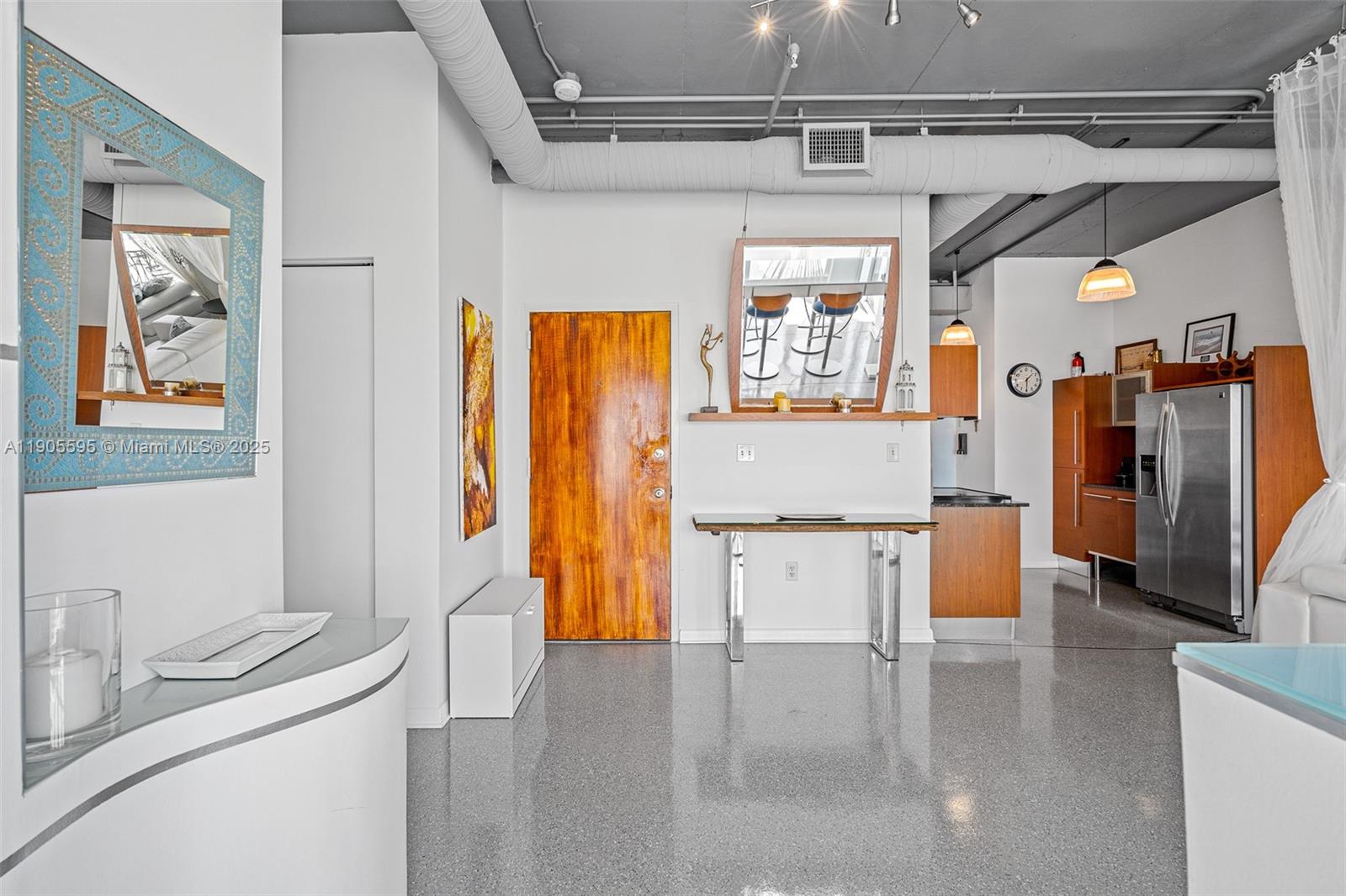 NEO CONDO - Residential Lease