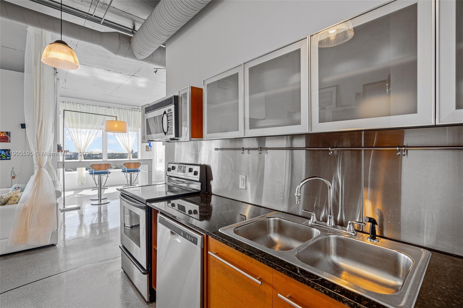 NEO CONDO - Residential Lease