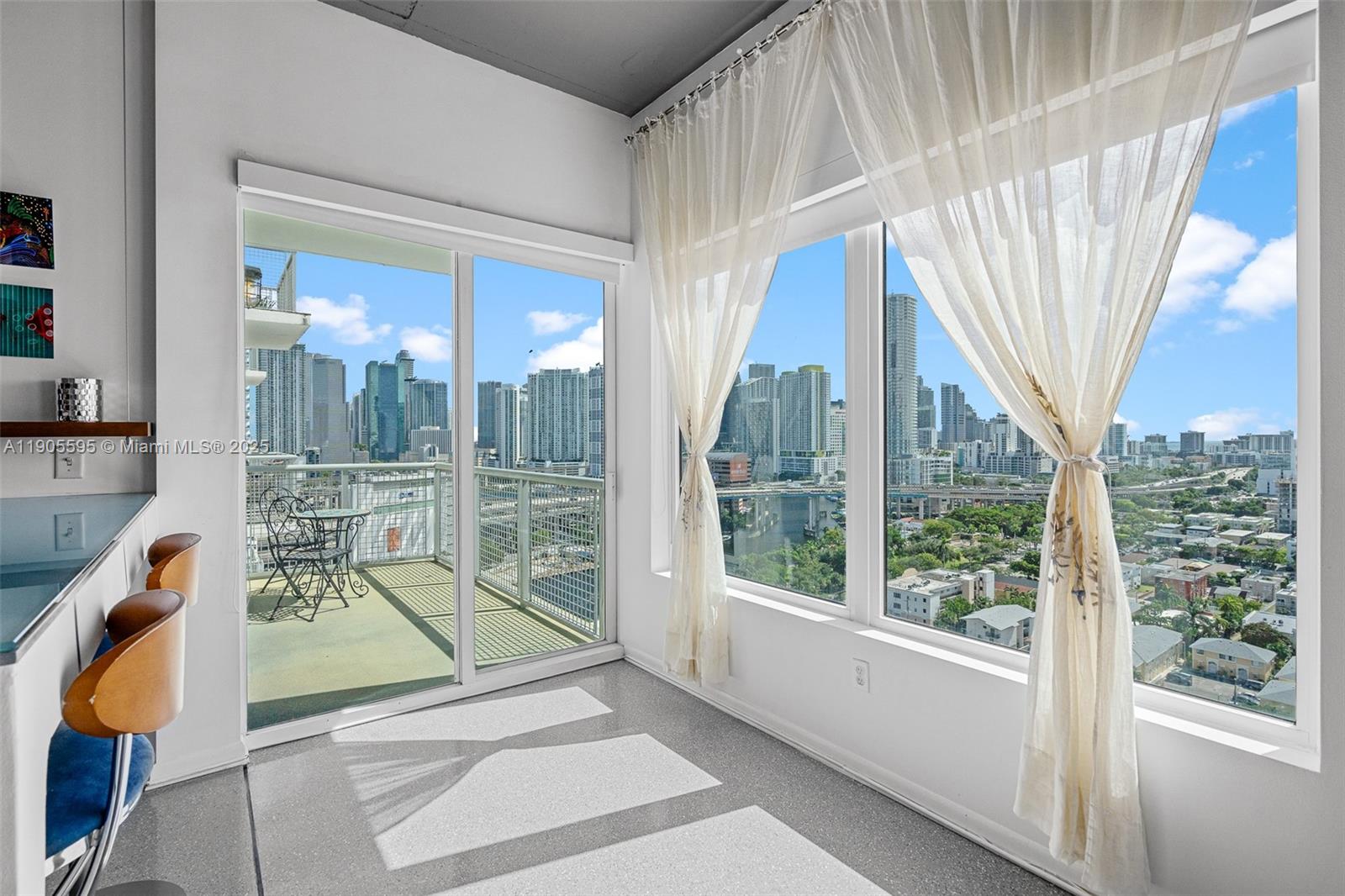 NEO CONDO - Residential Lease