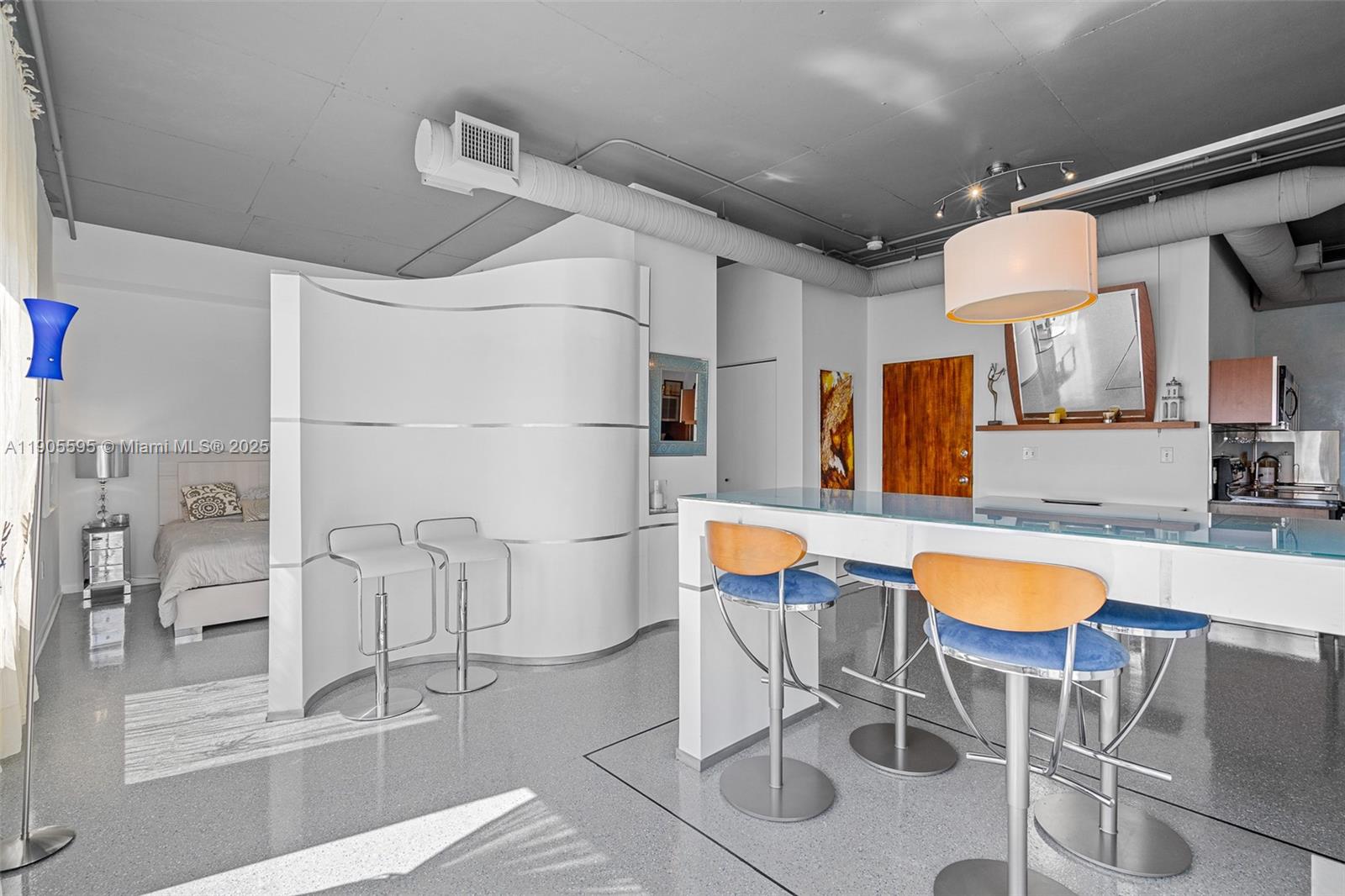 NEO CONDO - Residential Lease