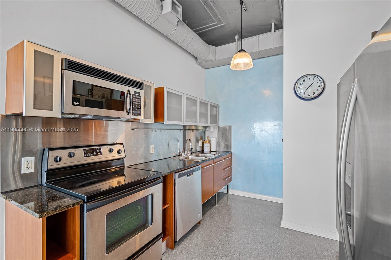 NEO CONDO - Residential Lease