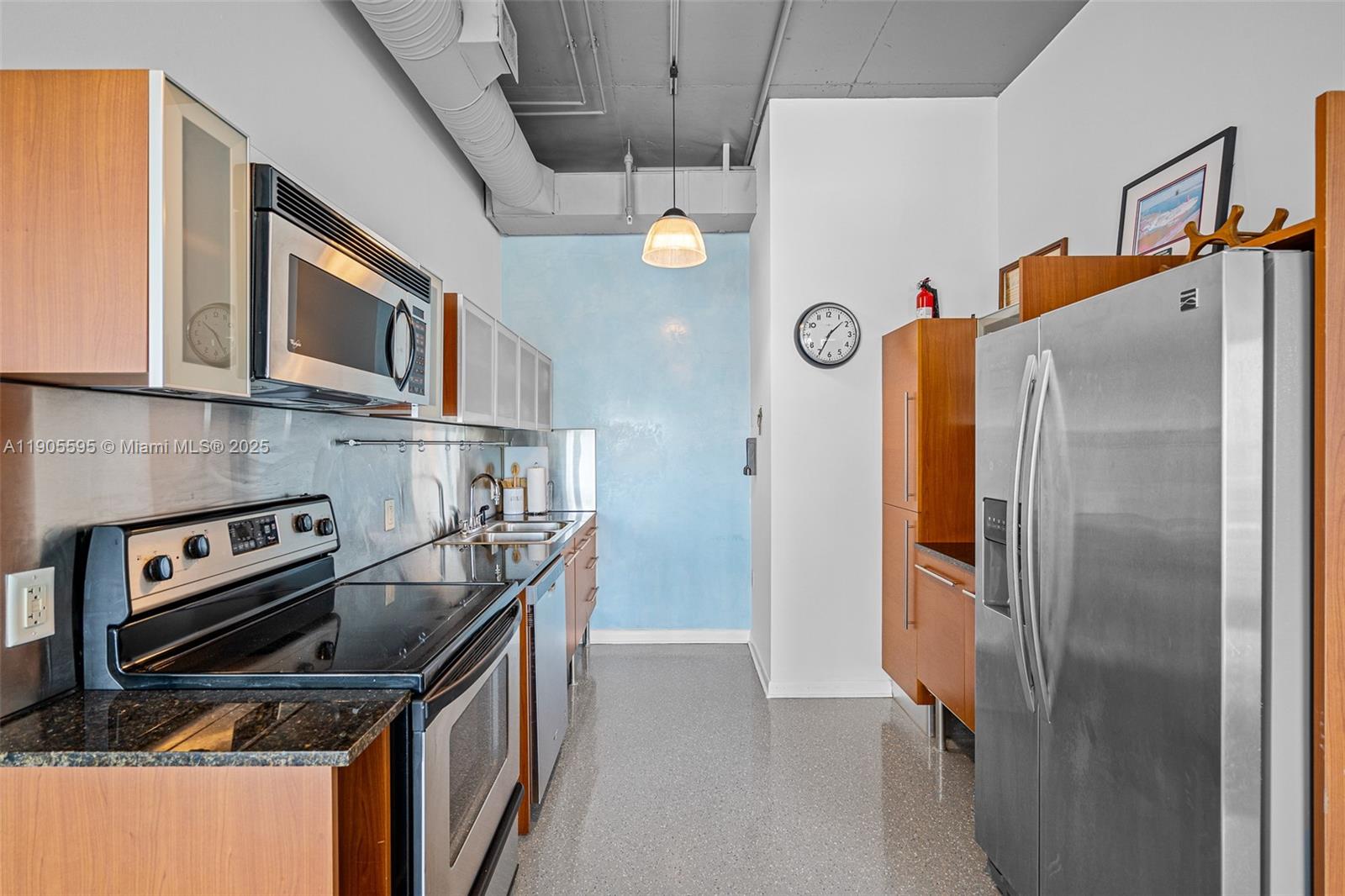 NEO CONDO - Residential Lease