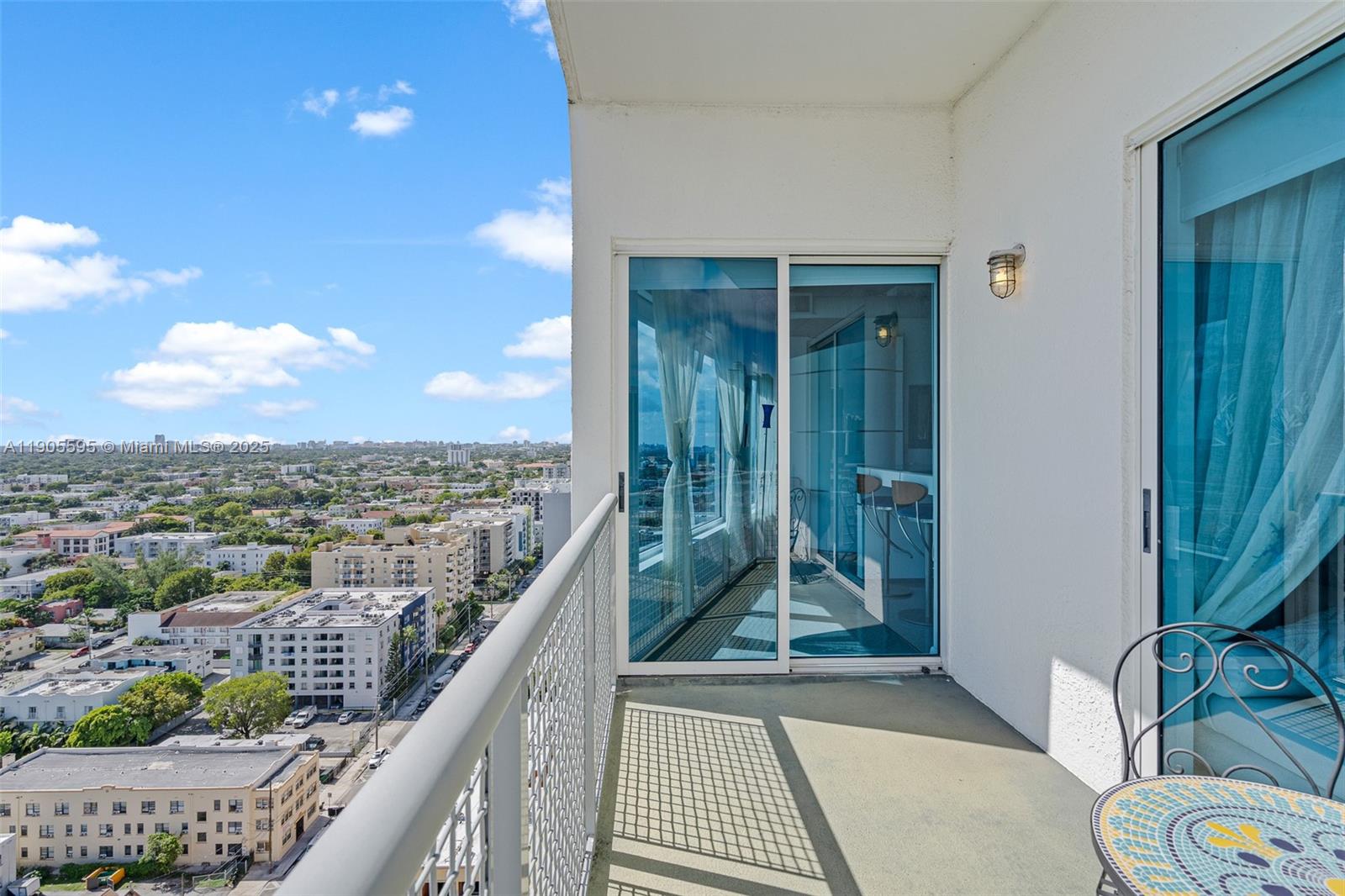 10 SW South River Dr PHI11