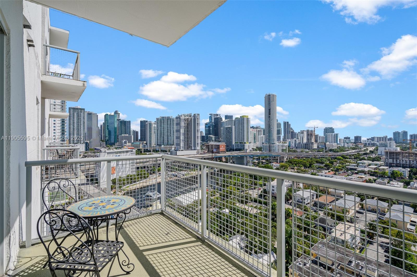 10 SW South River Dr PHI11