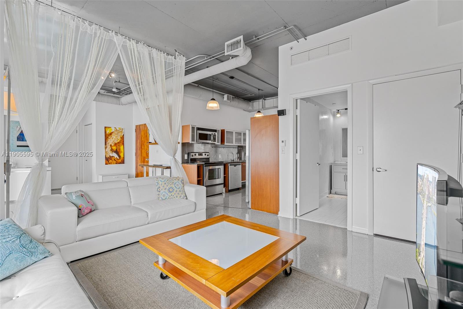 NEO CONDO - Residential Lease