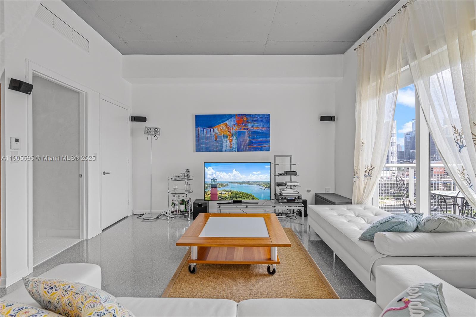 NEO CONDO - Residential Lease