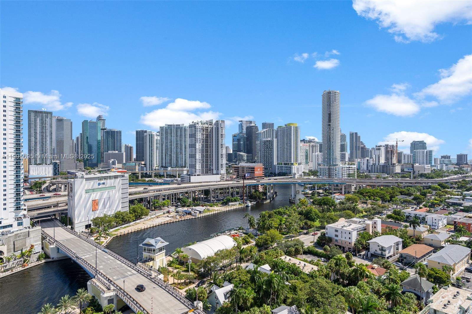 NEO CONDO - Residential Lease