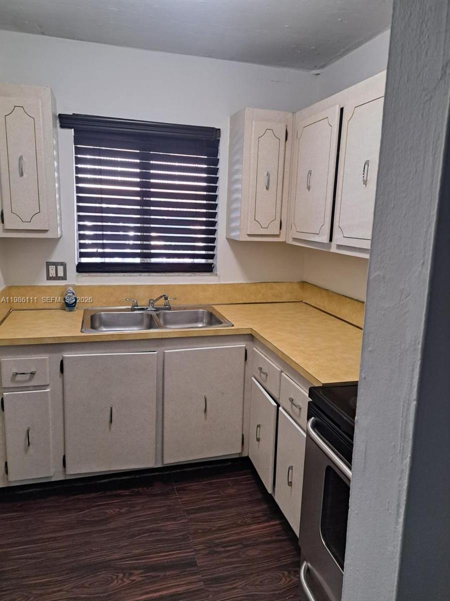 SUZANNE PLAZA CONDO - Residential Lease