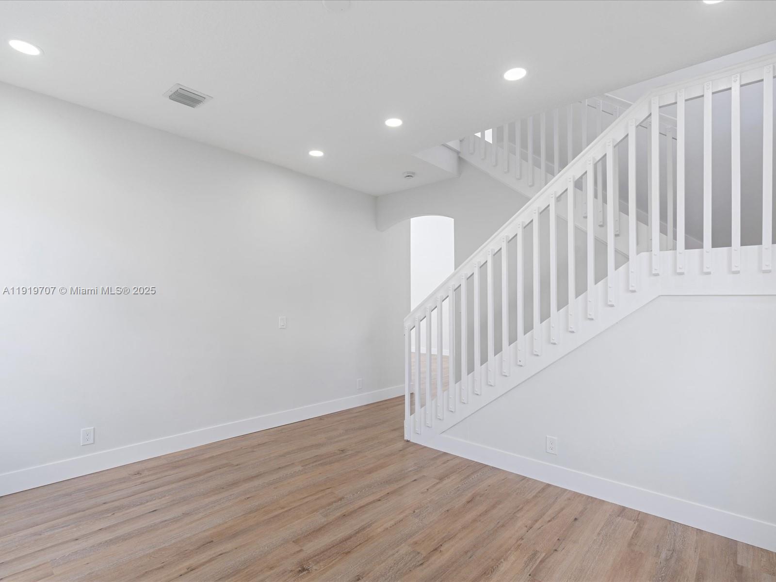 WINSTON TRAILS PAR 11 PH - Residential